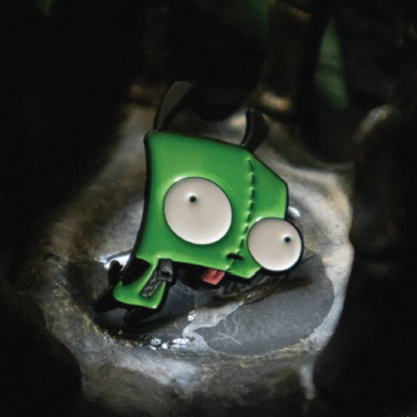 Gir Enamel Brooch Pin